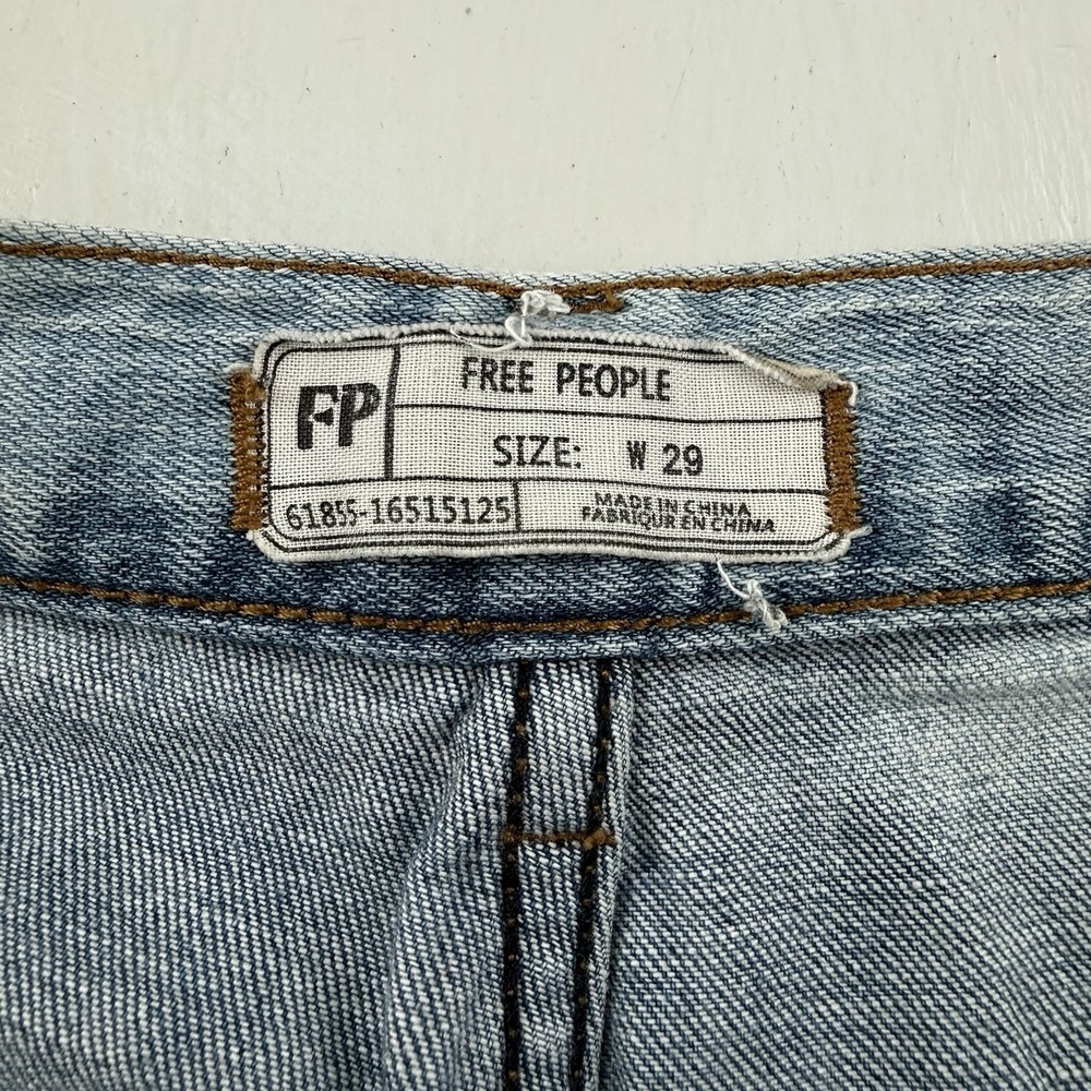 Free People Distressed Jeans Women 29 Raw Hem Blue Light Wash‎ Cotton Stretch - Picture 12 of 14